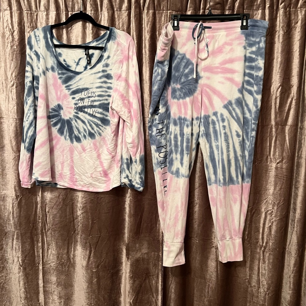 Stay positive tiedye torrid pajama set